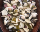 Foto del paso 6 de la receta: Almejas con jamón y ramallo de mar