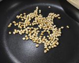 Foto del passaggio 2 della ricetta Pasta cinque buchi con pesto di melanzane