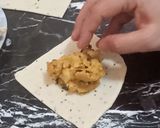 A picture of step 7 of Aloo(potato) samosa.