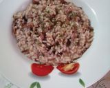 Foto del passaggio 6 della ricetta Risotto al radicchio e crudo