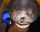 A picture of step 2 of Mayonnaise In Egg White.