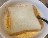 Hình bước làm 2 của món French Toast Bơ Đậu Phộng