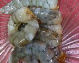 Foto del paso 3 de la receta: Spaguetini, langostinos y sepia con cacahuetes