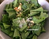 Foto langkah ke 3 dari resep Tumis Sawi Hijau Telur.
