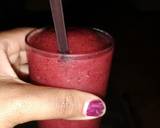 Simple strawberry and blueberry smoothie