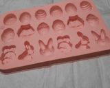 Foto del paso 1 de la receta: Figuras de chocolate pascuales