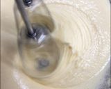 Vaníliapudinggal és csokidarabokkal töltött muffin recept fázis 2 fotója