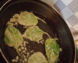 Foto langkah ke 4 dari resep Keripik bayam Krenyes.