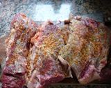 Foto del paso 1 de la receta: Vacío de cerdo en bolsa saborizado con mostaza y vino