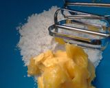 Foto langkah ke 1 dari resep Cookies Kelapa Biscuit Roma.