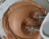 Foto langkah ke 3 dari resep Diplomat Chocolate Cream.