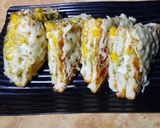 A picture of step 9 of Chilli cheese corn sandwich.