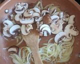 A picture of step 3 of Chicken Stroganoff.