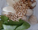 Foto langkah ke 1 dari resep Peyek kacang rebon tanpa telur dan santan.