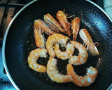 Foto del paso 3 de la receta: Alcachofas con langostinos