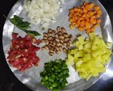 ઉપમા (Upma Recipe In Gujarati) રેસીપી સ્ટેપ1ફોટો