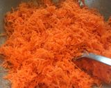 A picture of step 3 of Gajar Halwa.