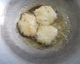 Foto langkah ke 6 dari resep Cireng nasi niqmat w/ cocolan bumbu rujak.