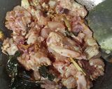 Foto langkah ke 2 dari resep Semur Ayam (toping mie ayam).