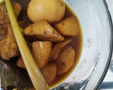 Foto langkah ke 7 dari resep Semur tahu telur kentang.