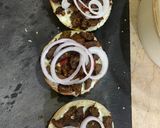 A picture of step 7 of Gyro Burgers 🇬🇷.