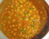 A picture of step 8 of Chhole masala.