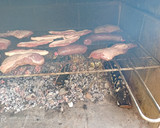 Foto del paso 3 de la receta: Parrilla de carne a la brasa (entrañas, panceta, lomo, morcilla)