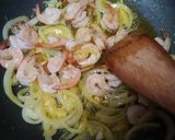 Foto langkah ke 4 dari resep Udang saos mentega.