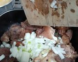 Foto del paso 2 de la receta: Locro Casero con Osobuco Chorizo y Cuerito