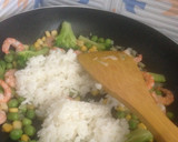 Foto del paso 2 de la receta: Arroz Especial con vegetales y camarón!