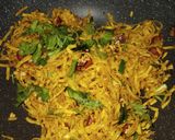 Foto langkah ke 3 dari resep Mie Goreng Sanggul Khas Singkawang.