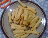 Foto langkah ke 2 dari resep Stik Kentang Keju.