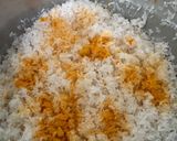 Hình bước làm 1 của món Cơm Nghệ Saffron