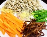 Hình bước làm 1 của món Miến Xào Hến