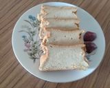 Foto langkah ke 7 dari resep Simple Strowberry sponge cake.