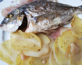 Foto del paso 4 de la receta: Doradas encebolladas al horno