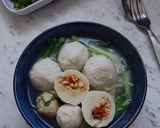 Foto langkah ke 5 dari resep Bakso Isi Ayam Cincang Pedas.
