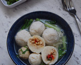 Foto langkah ke 5 dari resep Bakso Isi Ayam Cincang Pedas.