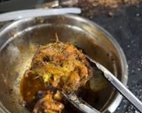 Foto del paso 3 de la receta: Muslos de pollo rellenos de parmesano, tocineta y amarillos