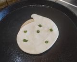 A picture of step 4 of Mirchi Ring Paratha.