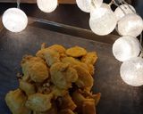 A picture of step 3 of Aloo kay pakoray.