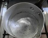 Foto del paso 2 de la receta: Papas fritas en copa bañadas con huevo poché