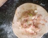 A picture of step 5 of Aloo paratha.