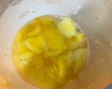 Gambar langkah 2 resipi Ais Krim Jeruk Mangga.