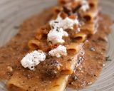 Foto del paso 6 de la receta: Pasta con salsa de fricandó y ricotta