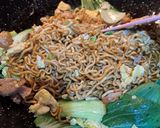 Foto langkah ke 3 dari resep Mie Goreng sat set.