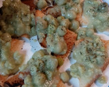 A picture of step 3 of Mushy Peas with Toast.