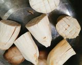 Hình bước làm 1 của món Nấm đùi gà chiên hoa cúc(món chay)