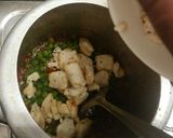 A picture of step 5 of Matar paneer.