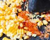Foto langkah ke 2 dari resep Perkedel Jagung Pedas.